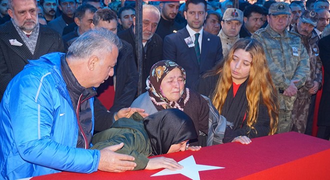 Şehit Uzman Çavuş Serkan Deprem, son yolculuğuna uğurlandı