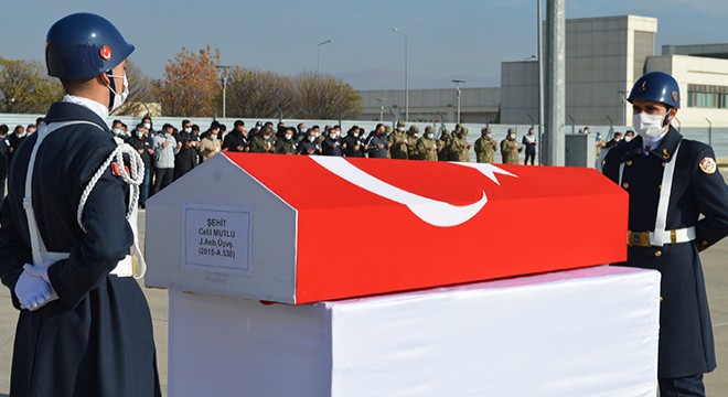 Şehit astsubay Mutlu, törenle memleketine uğurlandı