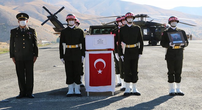 Şehit uzman çavuş, Hakkari de törenle memleketine uğurlandı