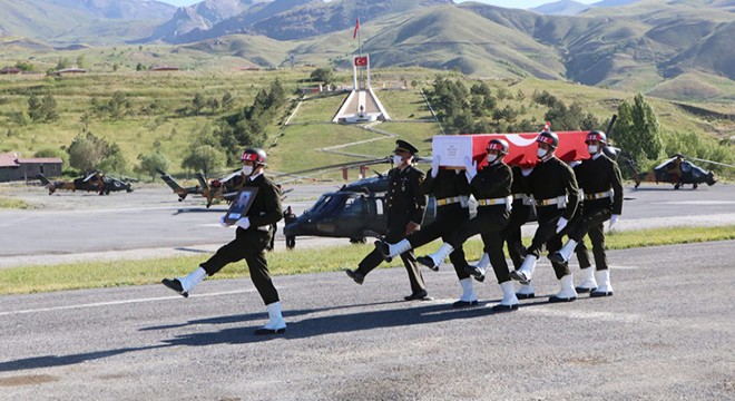 Şehit uzman çavuş törenle memleketine uğurlandı