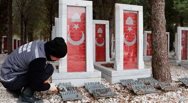 Şehitliklerde Çanakkale Deniz Zaferi'nin 106'ncı yılı hazırlığı