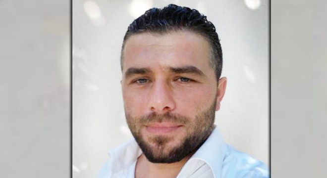 Şehitlikte bayrak asarken elektrik akımına kapıldılar