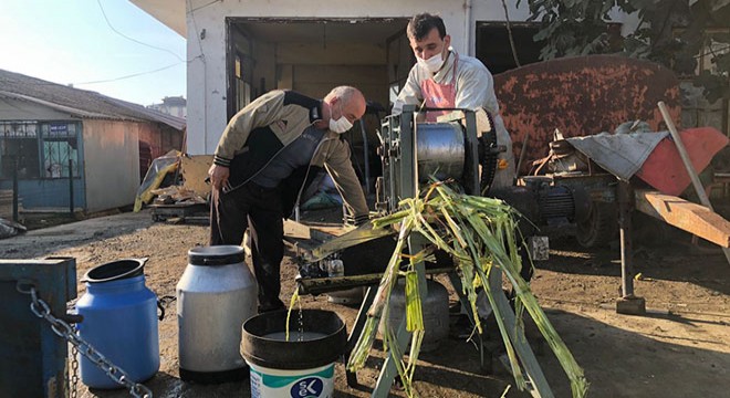Şeker kamışı sıkma makinesi yapılınca pekmez üretildi