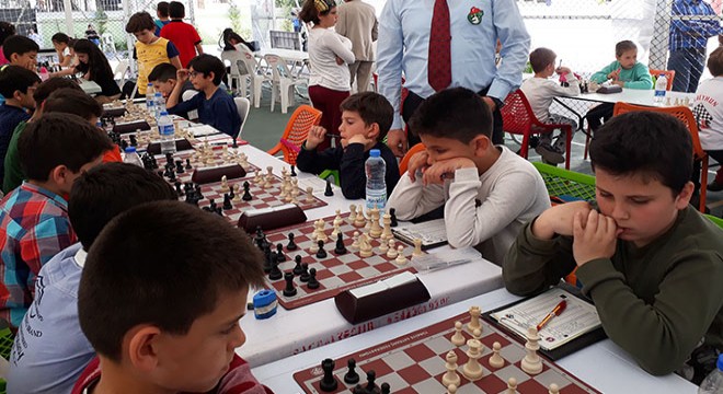 Serik'te 23 Nisan Satranç Turnuvası