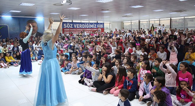 Serik'te çocuklara özel tiyatro
