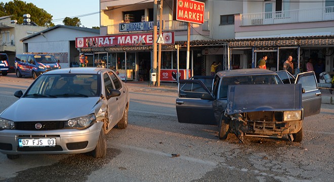Serik'te kaza: 4 yaralı
