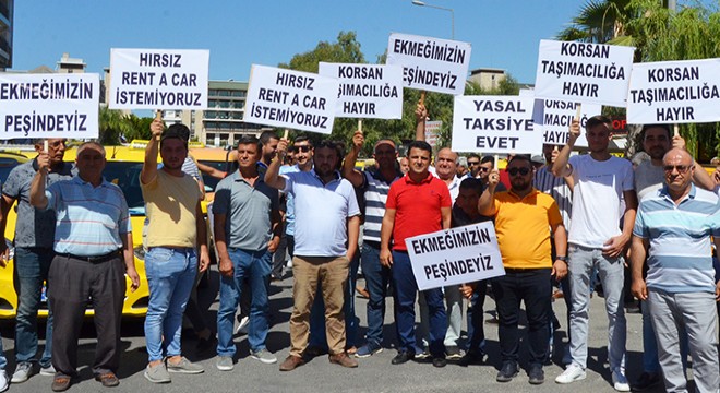 Serik'te taksicilerin eylemi sürüyor