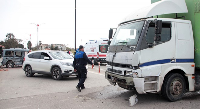Serik'te zincirleme trafik kazası: 5 yaralı