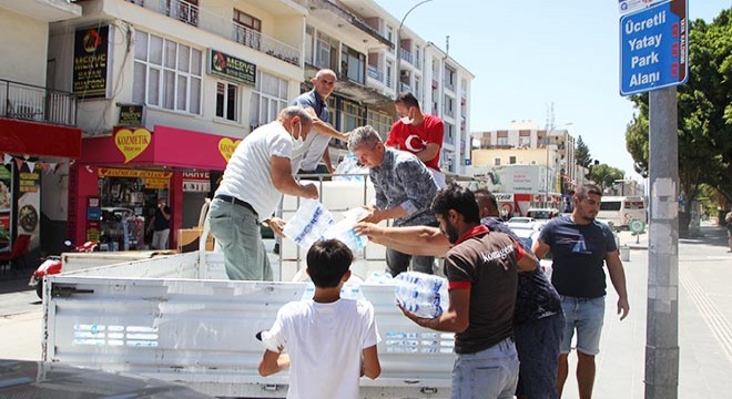 Serik'ten yangın bölgesine yardım
