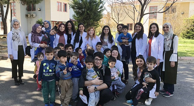 Sevgi Evleri'nde diş taraması