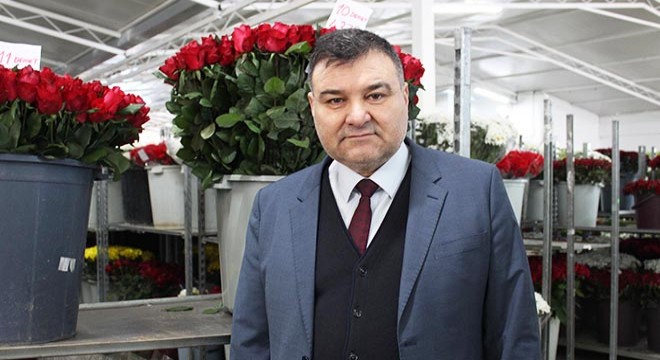 Sevgililer Günü'nde bir dal kırmızı gül, 10 liradan satılacak