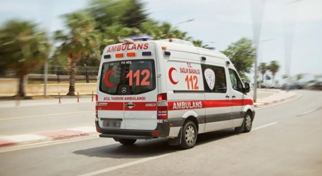 Sevgilisi ile tartışıp, 3'üncü kat balkonundan atladı