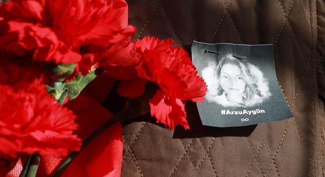 Sevgilisi tarafından öldürülen Arzu'ya hüzünlü uğurlama