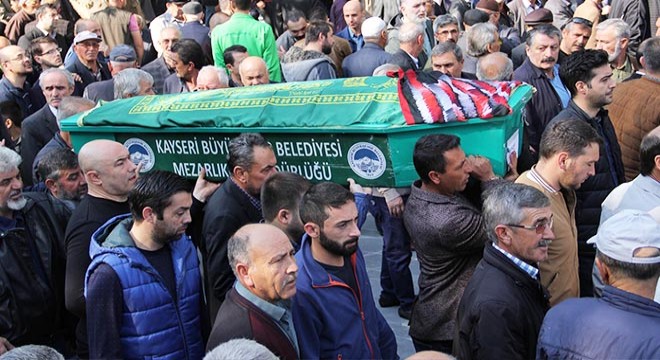 Sevgilisinin öldürdüğü kadın toprağa verildi