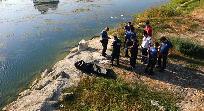 Seyhan Nehri'nde erkek cesedi bulundu