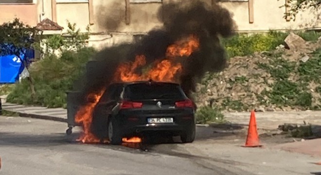 Seyir halindeki otomobilde yangın