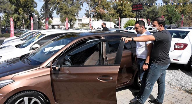 Sıfır otomobil, ikinci el pazarında daha pahalıya satılıyor