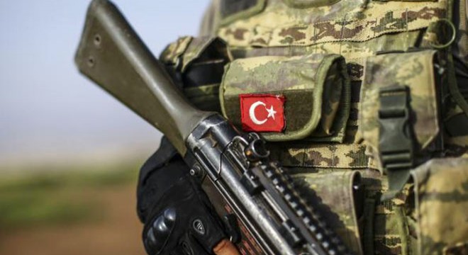 Siirt'te askeri üs bölgesine saldırı: 1 korucu şehit