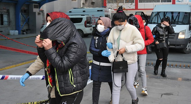 Silah zoruyla fuhuş yaptıran çete çökertildi