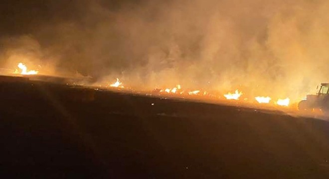 Silivri de buğday tarlası alevlere teslim oldu