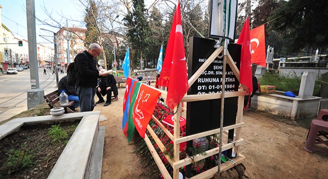 Sinan Ateş’in mezarı başında 'saygı' nöbeti