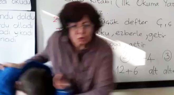 Sınıfta öğrencisini tartaklayan öğretmene soruşturma