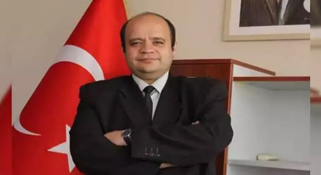 Sır olay! Bölüm başkanı evinde ölü bulundu