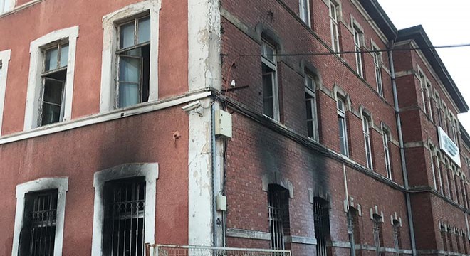 Sirkeci Tren Garı'nda yangın