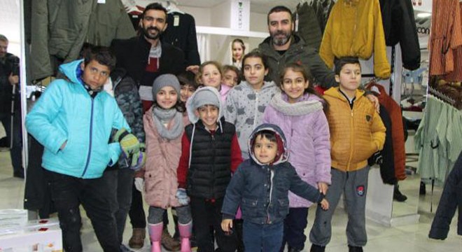 Şırnak'ta hediyeler sevgiliye değil, çocuklara