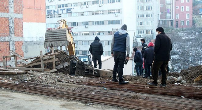 Şişli'de istinat duvarı çöktü, doğalgaz borusu patladı