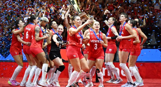 Siyasilerden A Milli Kadın Voleybol Takımı'na tebrik mesajları