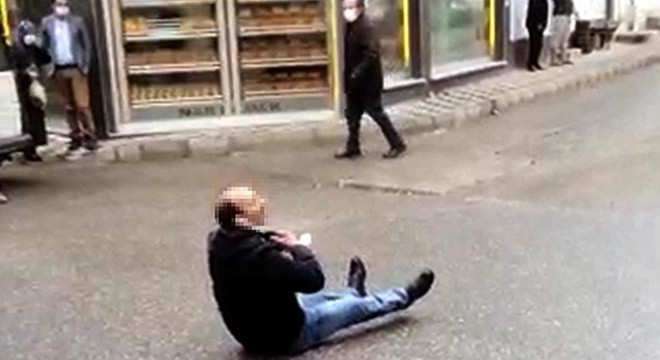 Sokak ortasında bacaklarından vuruldu