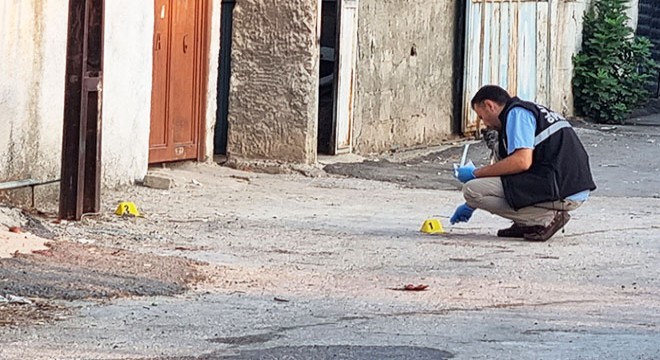 Sokak ortasında bıçaklanarak öldürüldü