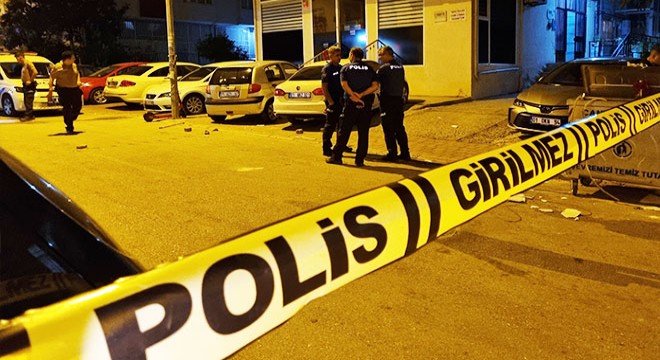 Sokak ortasında silahlı kavga: 2 yaralı