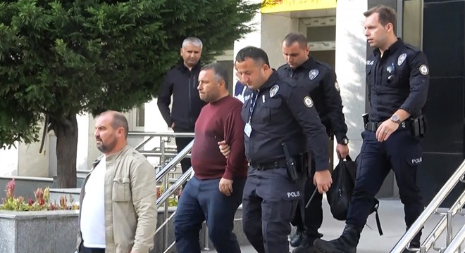 Tartıştığı eski eşi ve akrabasını bıçakladı