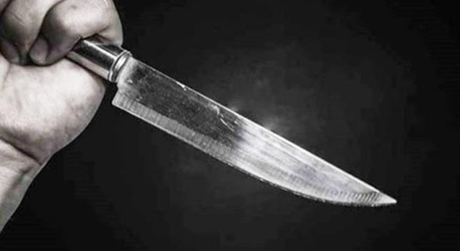 Sokakta bıçaklı saldırıda yaralandı