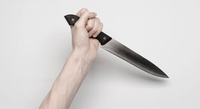 Sokakta çıkan kavgada bıçaklanarak ağır yaralandı