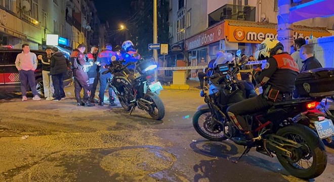 Sokakta karşılaştığı husumetlisini tabanca ile öldürdü