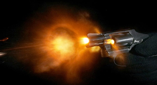 Sokakta oynayan 5 yaşındaki çocuk göğsünden vuruldu