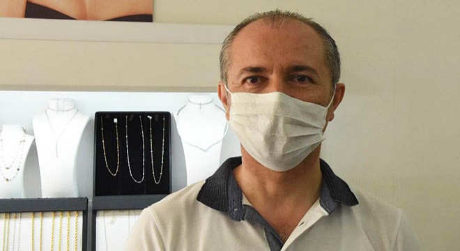 Soyguncuyu etkisiz hale getiren kuyumcu, o anları anlattı
