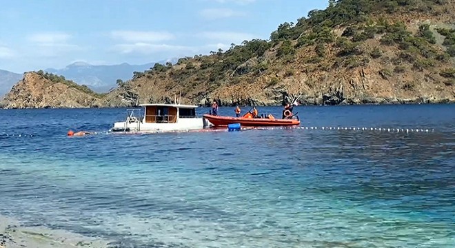 Su alan teknedeki 3 kişi kurtarıldı