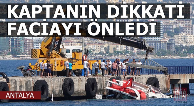 Su almaya başlayan yattaki yolcular ve mürettebat kurtarıldı
