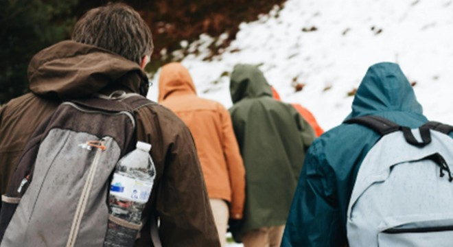 Su İtici Kumaş Nedir? Su İtici Montlara Dair Merak Edilenler