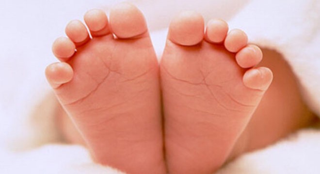 Su dolu kovaya düşen 1 yaşındaki bebek öldü