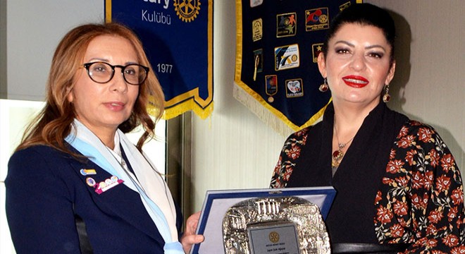 Şule Ağayar'a 'Meslek Ödülü'