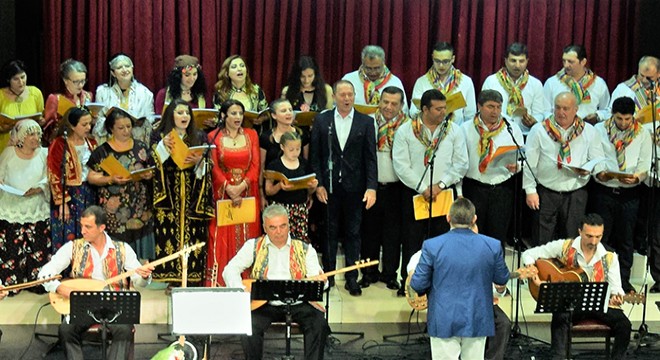 Sümer Ezgü Sanat'tan THM konseri