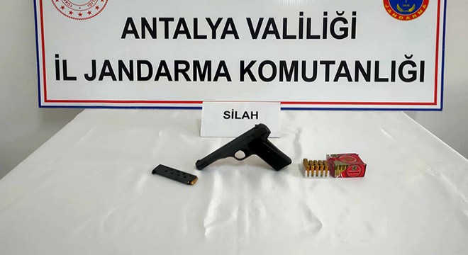Şüpheli hareketleri ele verdi