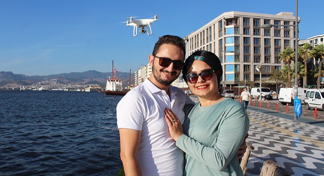 Sürpriz evlilik teklifinde yüzük dronla geldi