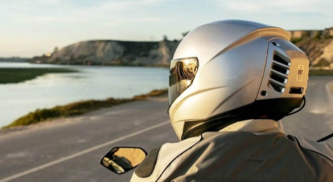 Sürüş eğitimini tamamlayanlara kask verildi