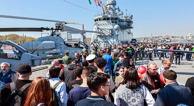 TCG Anadolu'yu ziyaret ettiler